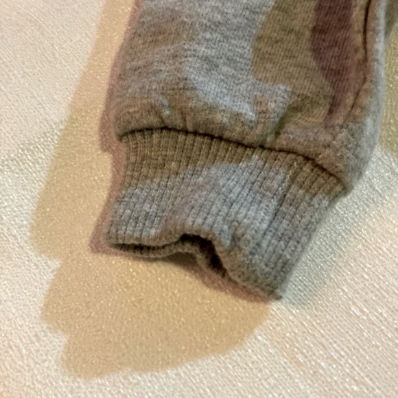 Carter’s Unisex Baby Gray Black Bear Sweater Size 0-3mo - Picture 5 of 6